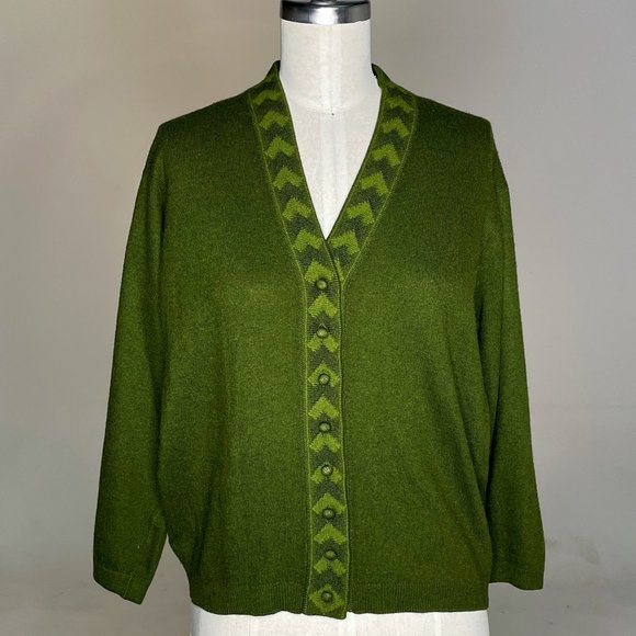Vintage Ballantyne of Peebles 100% Pure Cashmere Green Chevron Cardigan Sweater - Picture 2 of 9